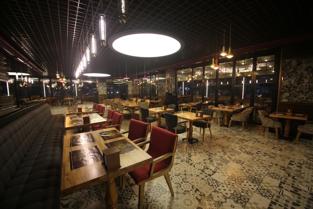The Corner Hotel Sincan Extérieur photo